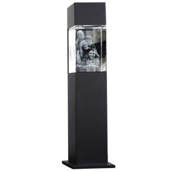 3D Glasfoto in einer schwarzen Leuchtstele - 65 einzigartige Fotogeschenke für jeden Geldbeutel
