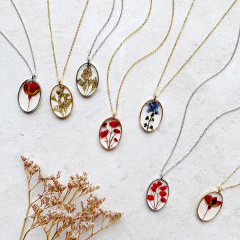 Halskette mit gepressten Blumen im Anhnger - Einzigartige Schmuck Geschenke für Frauen