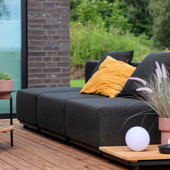Modulares Lounge Sofa von SACKit wasserfest und  - 70 Geschenke für Gartenfreunde