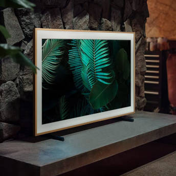 Samsung The Frame TV mit wechselbarem Rahmen - Praktische und witzige Geschenke für das Home Office