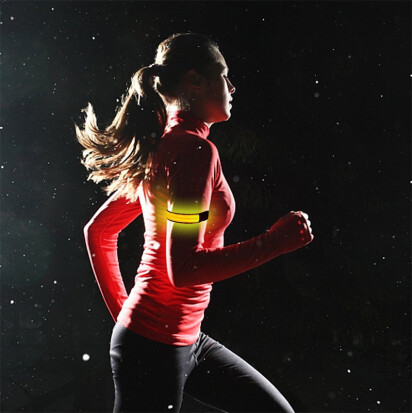 Reflektierendes LED Armband fr Sportler - 34 coole Geschenke für sportliche Frauen