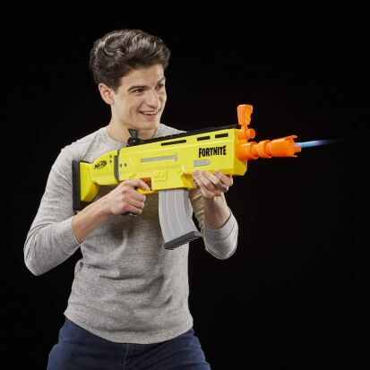 Motorisierter NERF Fortnite SpielzeugBlaster - Level Up: 42 coole Geschenkideen für echte Gamer