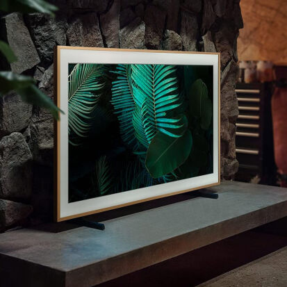 Samsung The Frame TV mit wechselbarem Rahmen - 51 lustige und praktische Geschenke für das Home Office