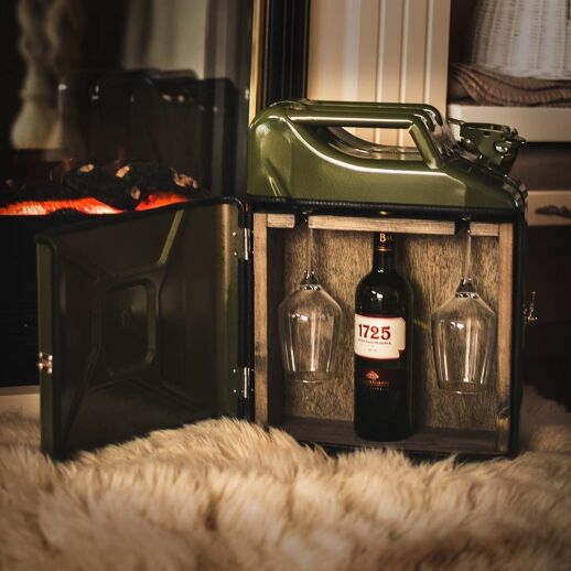 JerryCan Kanister - der mobile Weinschrank