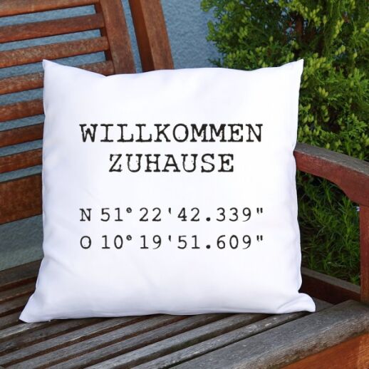 Zum Einzug das Koordinaten-Kissen mit Breitengrad und Längengrad