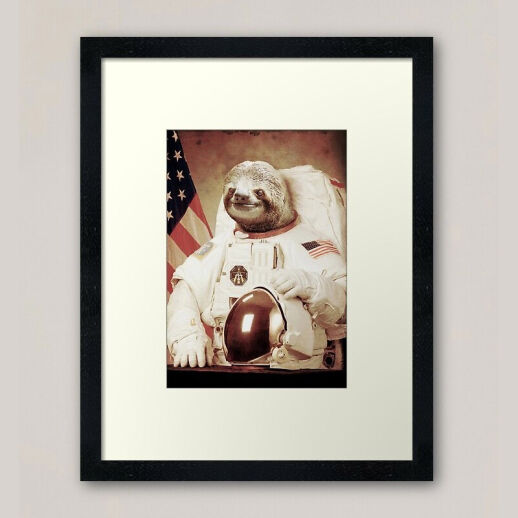 Faultier Astronaut als gerahmter Kunstdruck