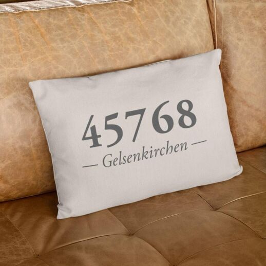 Personalisiertes Kissen mit Postleitzahl und Ort