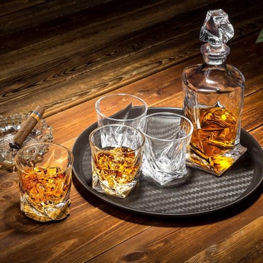 Edles Whisky Karaffe Set mit 4 Gläsern