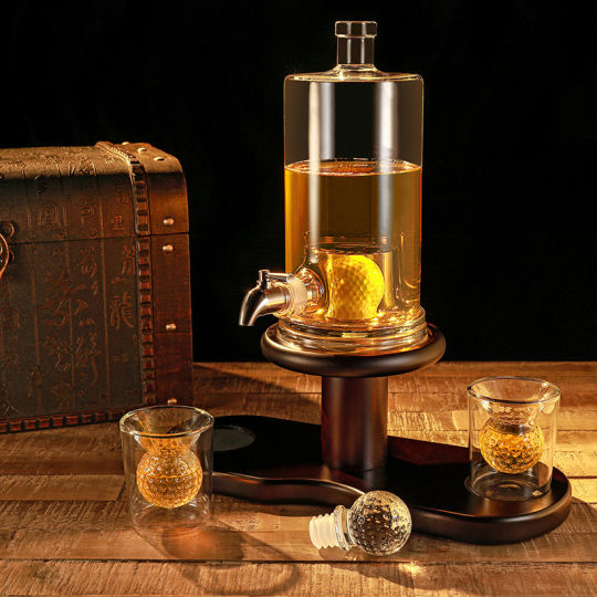 4-tlg. Whisky Dekanter- und Gläser-Set im Golfball-Design